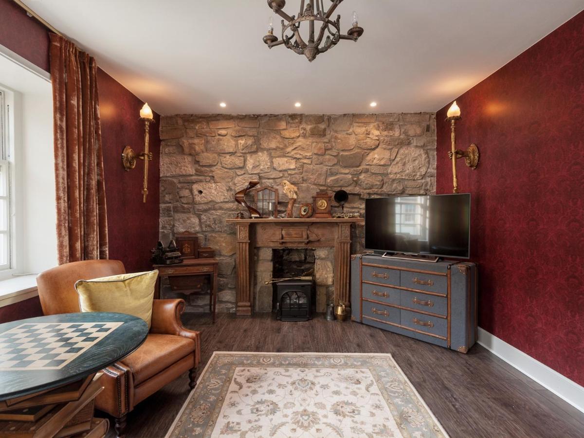 Canongate Luxury Homestay Edinburgh Exterior photo