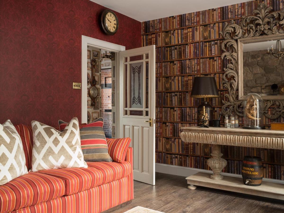 Canongate Luxury Homestay Edinburgh Exterior photo